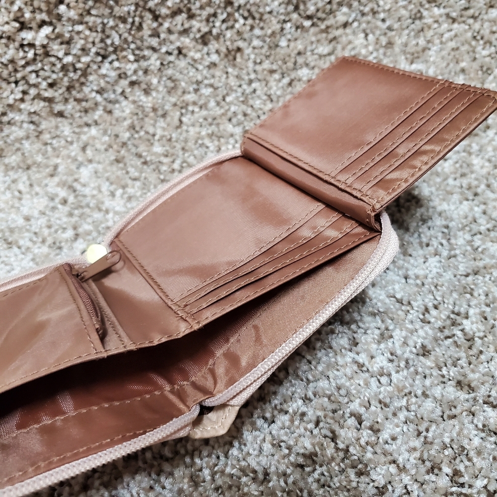 XOXO Wallet - Picture 6 of 7